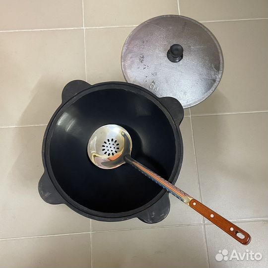 Казан чугунный новый 6 литров