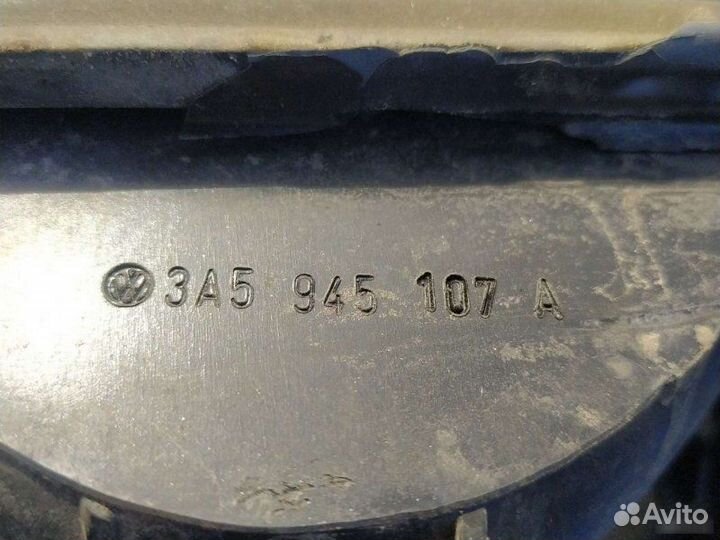 Фонарь левый Volkswagen Passat B4