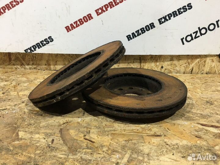 Диск тормозной передний Skoda Octavia A7 MK3