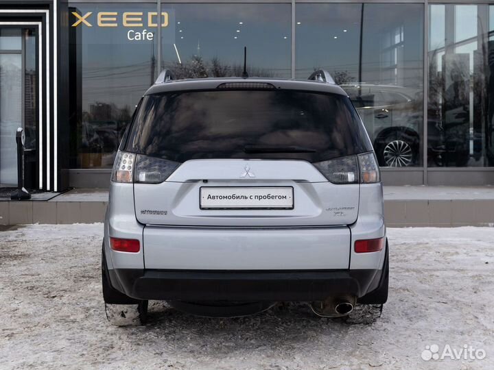 Mitsubishi Outlander 2.4 CVT, 2008, 260 300 км