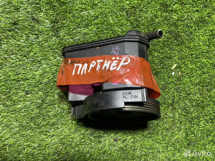 Насос гидроусилителя Peugeot Partner