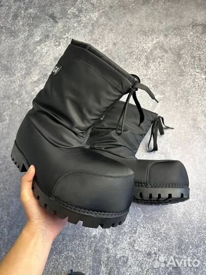 Balenciaga Alaska Low Boot Black