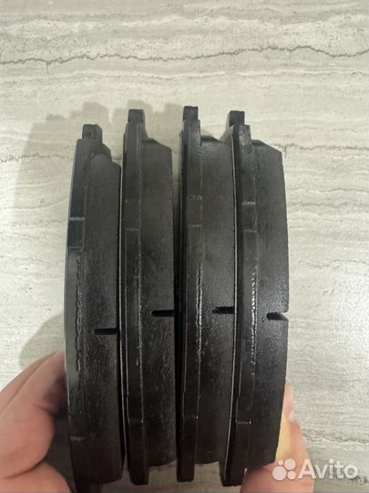 Передние тормозны колодки