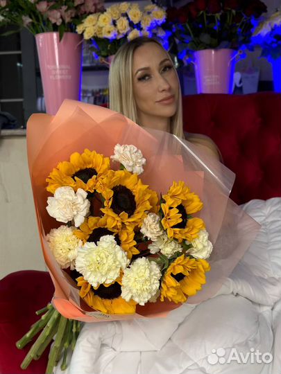 Букет с подсолнухами