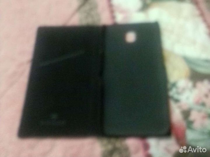 Чехлы на телефон