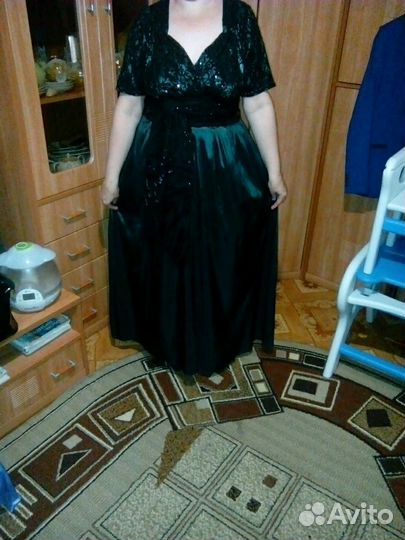 Платье вечернее