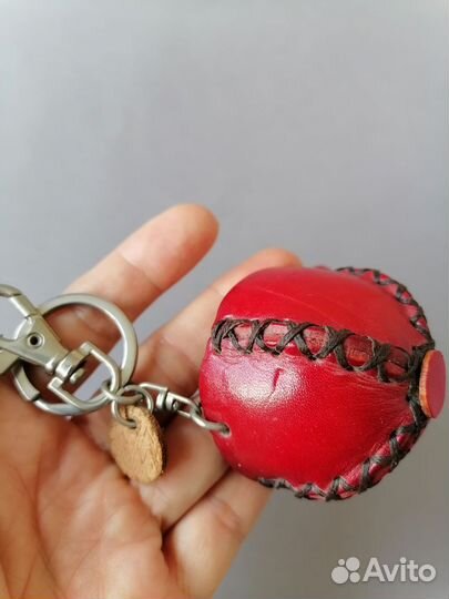 Кожаный брелок для ключей BMW