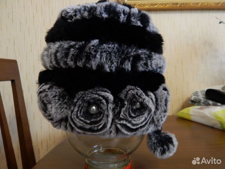 Меховая вязаная шапка из кролика рекс