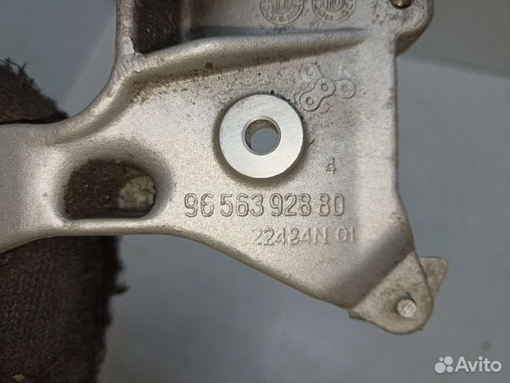 Кронштейн двигателя Ford Mondeo 4 2.0