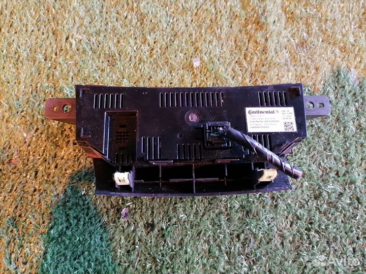 Блок управления климат-контролем 72311-AJ010 Subaru Legacy BM9