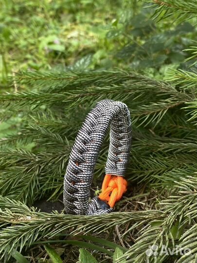 Браслет и темляк из паракорда