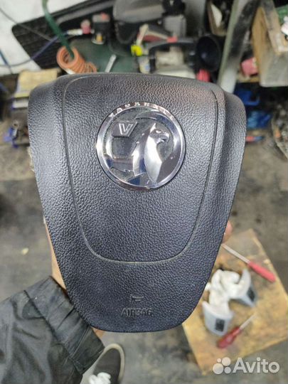 Подушка безопасности в руль opel