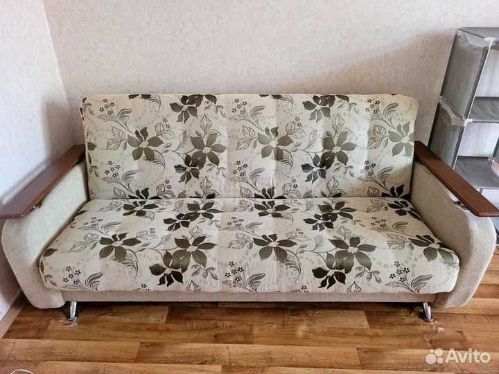 Диван книжка бу