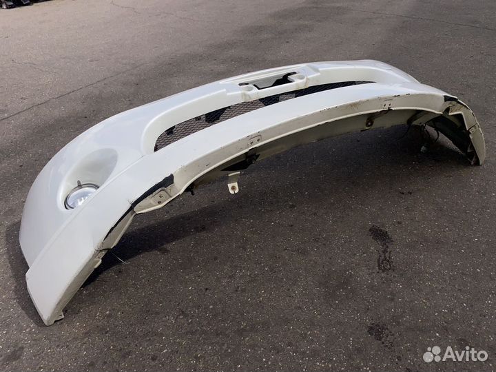 Бампер передний Mitsubishi Grandis NA4W MN145450