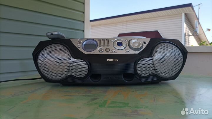 Магнитола Philips az2055
