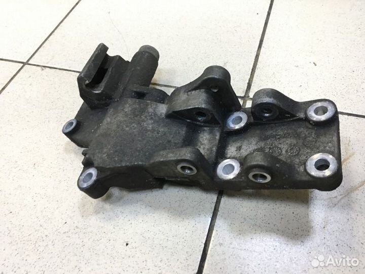 Кронштейн вспомогательных агрегатов Dodge Caliber