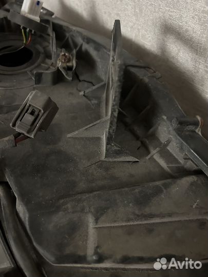 Фара биксенон правая на Lancer 10