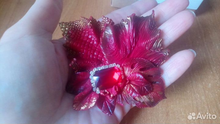 Брошь ручной работы