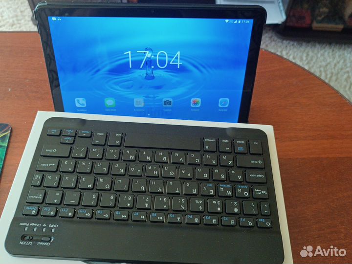 Планшет с клавиатурой и стилусом