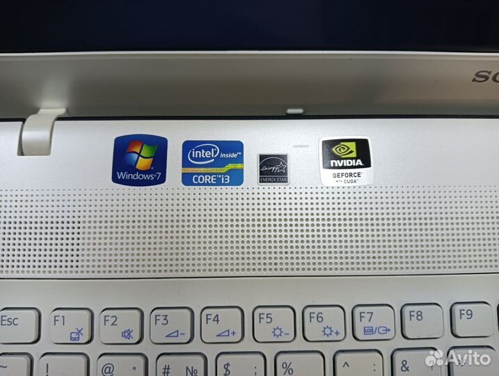 Ноутбук sony vaio i3