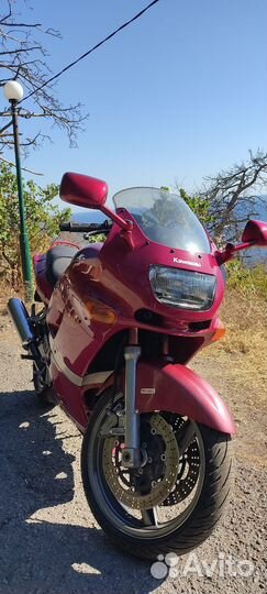 Kawasaki zzr400-2