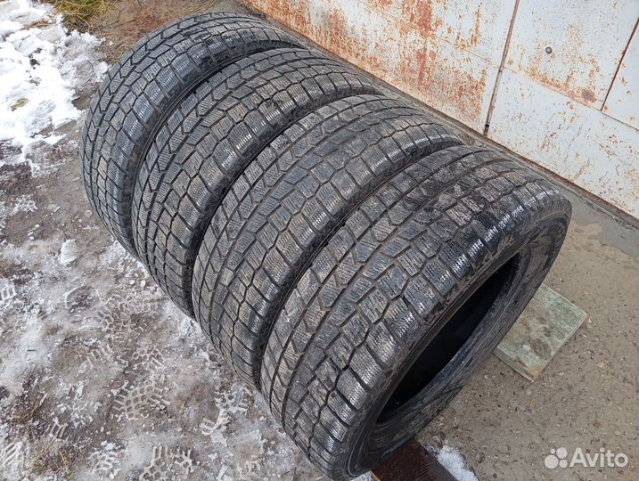 Dunlop Winter Maxx 215/60 R16 99T