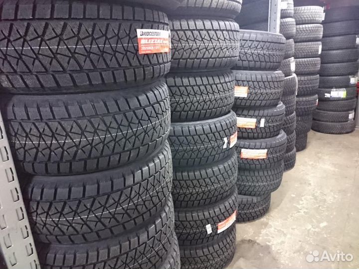 Bridgestone Blizzak DM-V2 275/50 R20 113R