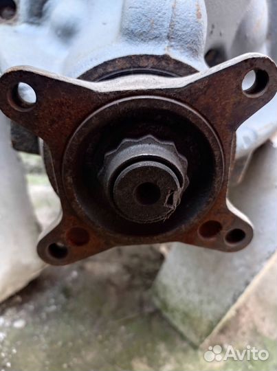 Задний мост Мерседес 315односкатник чулок