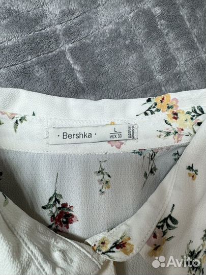 Красивая блузка Bershka