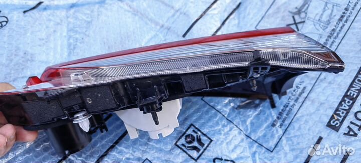 Задний фонарь на RAV 4