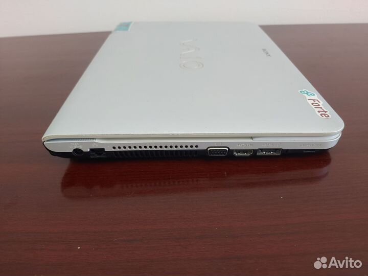 Продам ноутбук на Core I7 Q740 1.7