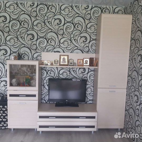 Стенка в гостиную под тв