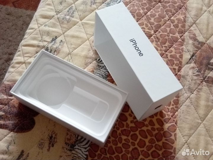 Коробка пустая iPhone