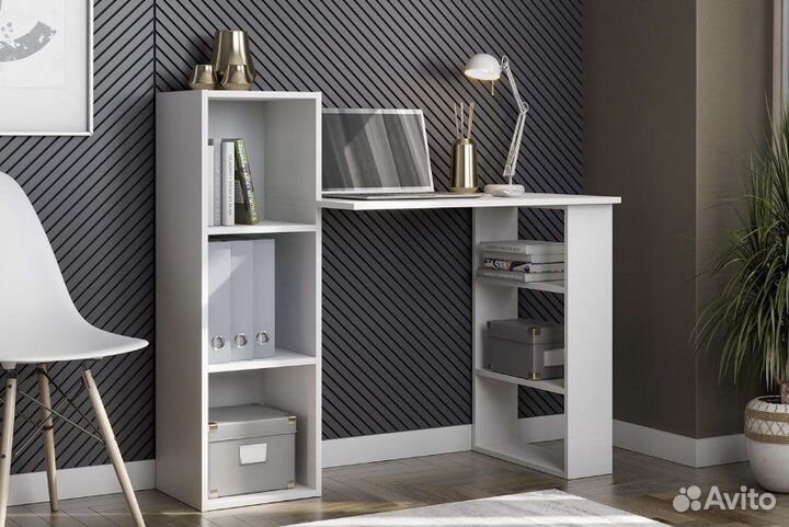 Компьютерный стол белый