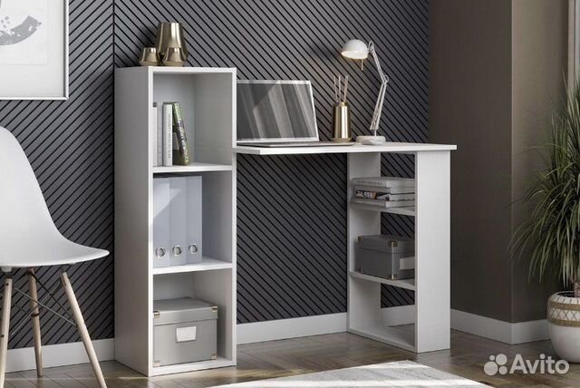 Компьютерный стол белый