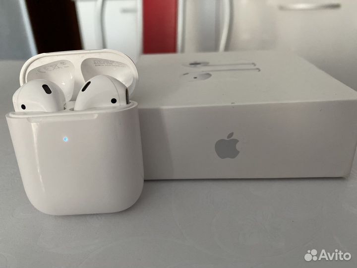 Беспроводные наушники apple airpods