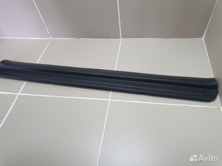 Накладка порога передняя правая Hyundai Sonata 4