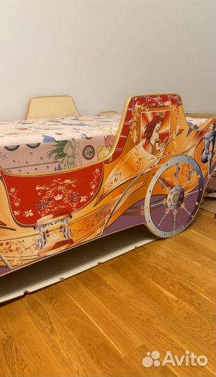 Детская кровать девчачья карета