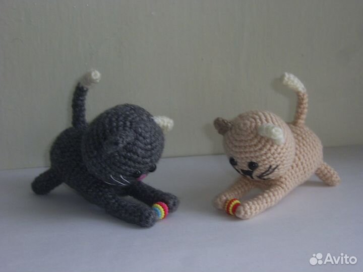 Котенок с клубком