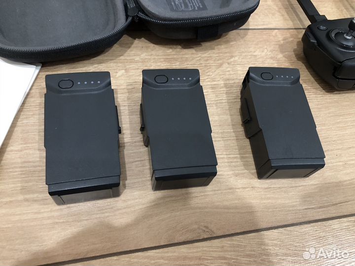 Квадрокоптер DJI Mavic Air Combo