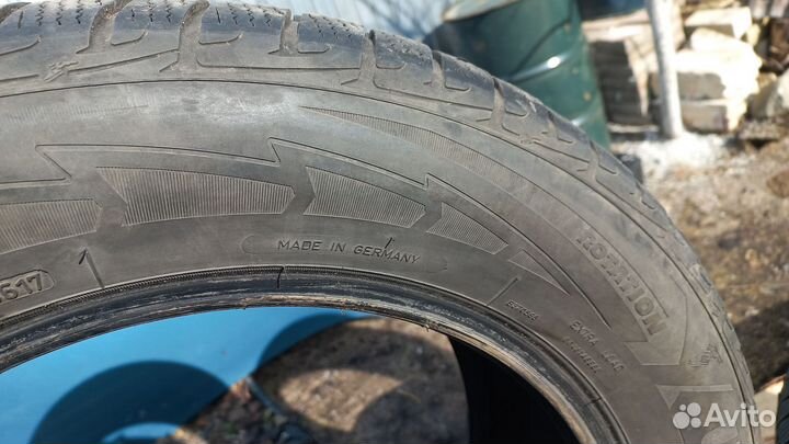 Goodyear UltraGrip 8 Performance 235/55 R17 93