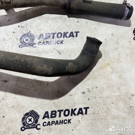 Патрубок системы охлаждения Nissan Primera P11 1.6