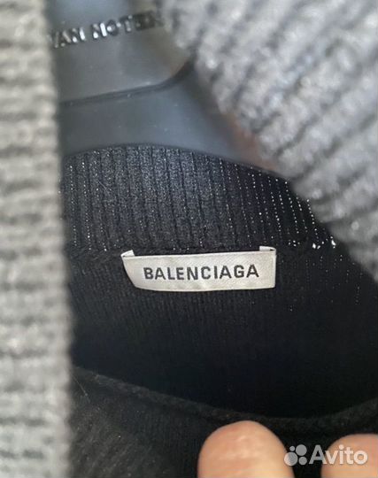 Balenciaga свитер оригинал б/у