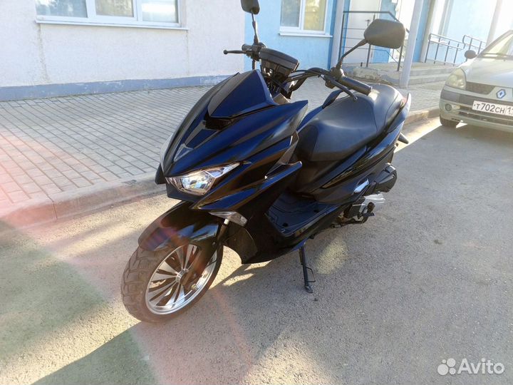 Скутер Arc 125cc