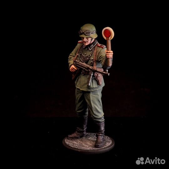 Крашенный оловянный солдат