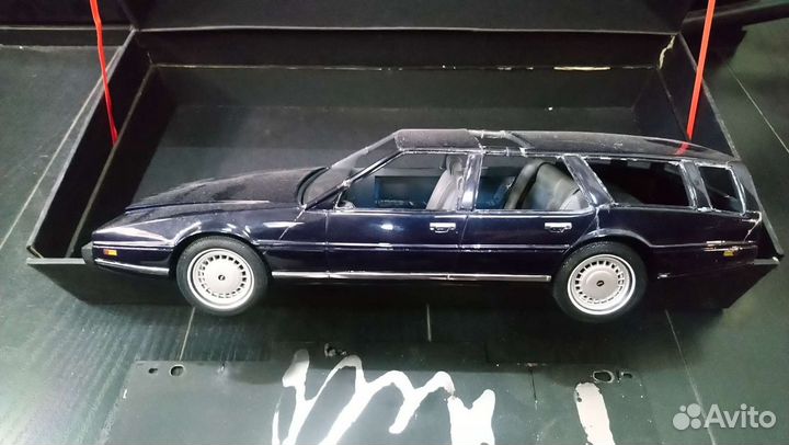 Модель Астон Мартин Лагонда Шутинг Брэйк Aston Mar