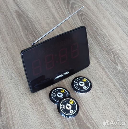 Табло вызова официанта руссифицировано и кнопки