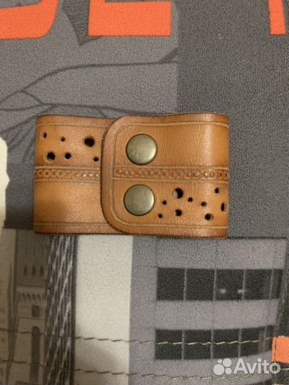 Кожаный браслет