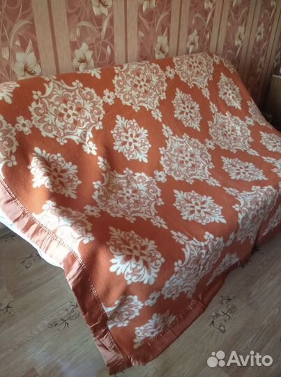 Продам одеяло шерстяное