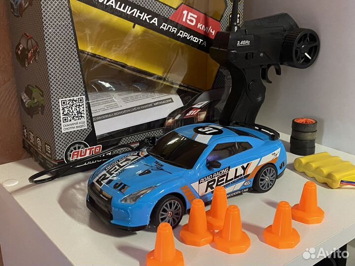 Машинка на радиоуправлении для дрифта